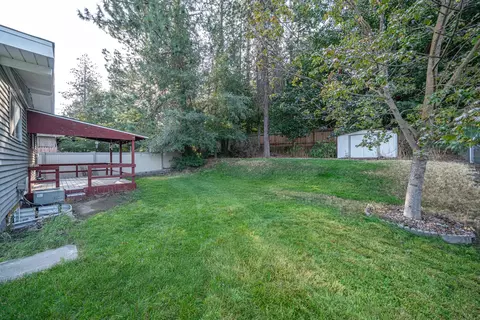 Exterior - 3906 E 15th Ave, Spokane, WA 99223 photo 6 of 8