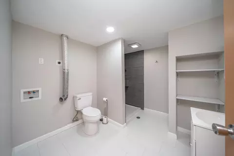 Bath - 3906 E 15th Ave, Spokane, WA 99223 photo 3 of 3
