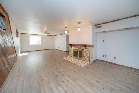Living - 3906 E 15th Ave, Spokane, WA 99223 photo 5 of 7