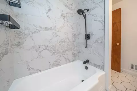 Bath - 3906 E 15th Ave, Spokane, WA 99223 photo 2 of 3