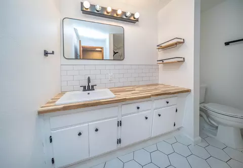 Bath - 3906 E 15th Ave, Spokane, WA 99223 photo 1 of 3