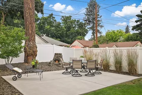 Exterior - 718 E 40th Ave, Spokane, WA 99203 photo 3 of 9