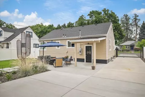 Exterior - 718 E 40th Ave, Spokane, WA 99203 photo 5 of 9