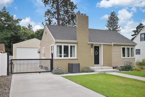 Exterior - 718 E 40th Ave, Spokane, WA 99203 photo 8 of 9