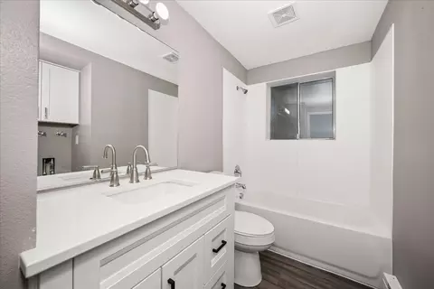 Bath - 3112 E 29th Ave, Spokane, WA 99223 photo 1 of 1