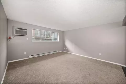 Living - 3112 E 29th Ave, Spokane, WA 99223 photo 3 of 3