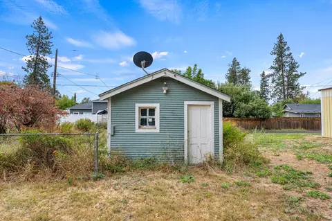 Exterior - 3924 E 28th Ave, Spokane, WA 99223 photo 7 of 8