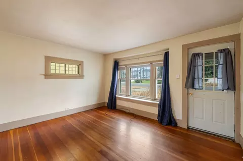 Living - 3924 E 28th Ave, Spokane, WA 99223 photo 1 of 6