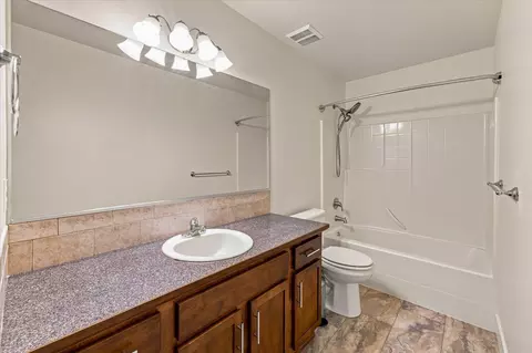 Bath - 4624 E 14th Ave, Spokane Valley, WA 99212 photo 2 of 2