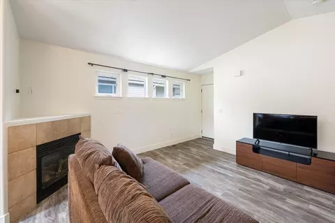 Living - 4624 E 14th Ave, Spokane Valley, WA 99212 photo 3 of 4