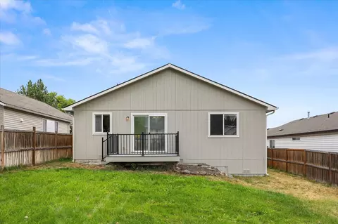 Exterior - 4624 E 14th Ave, Spokane Valley, WA 99212 photo 3 of 4