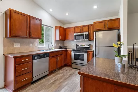 Kitchen - 4624 E 14th Ave, Spokane Valley, WA 99212 photo 1 of 3