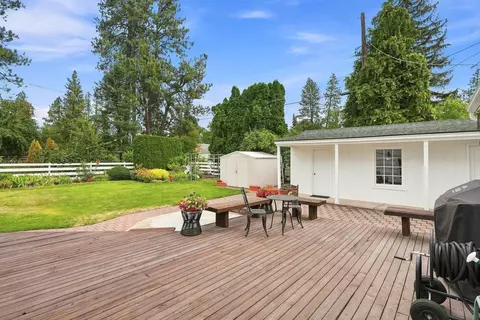 Exterior - 515 E High Dr, Spokane, WA 99203 photo 7 of 8