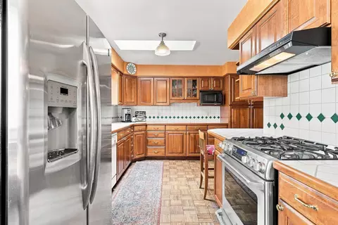 Kitchen - 515 E High Dr, Spokane, WA 99203 photo 1 of 4