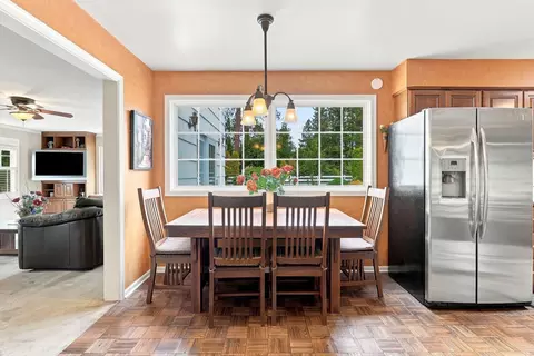 Dining - 515 E High Dr, Spokane, WA 99203 photo 2 of 4
