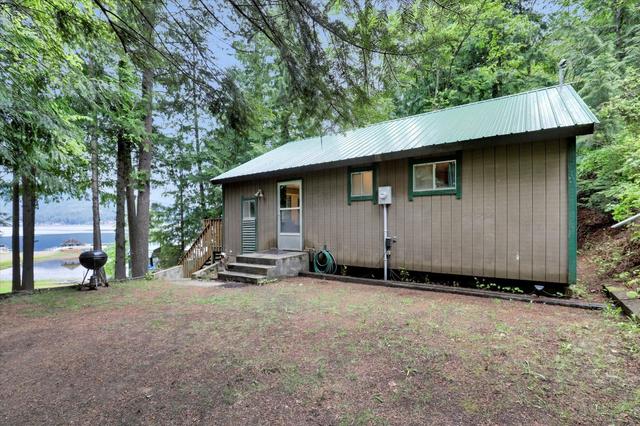 3970 Cedar Bay Rd, Loon Lake, WA 99148