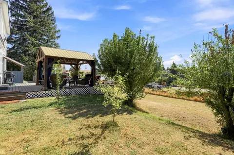 Exterior - 324 E Alder St, Tekoa, WA 99033 photo 11 of 17