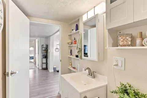 Bath - 4013 E 3rd Ave, Mead, WA 99021 photo 2 of 2