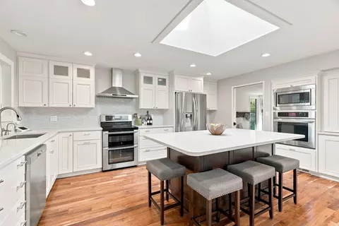 Kitchen - 1924 E 23rd Ave, Spokane, WA 99203 photo 1 of 7