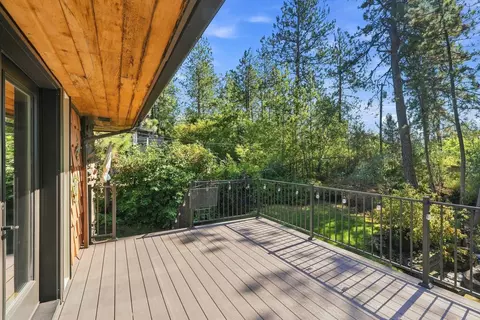 Exterior - 1924 E 23rd Ave, Spokane, WA 99203 photo 5 of 10