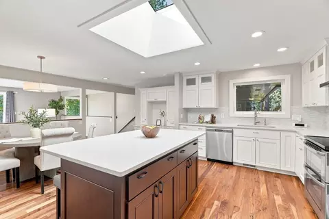 Kitchen - 1924 E 23rd Ave, Spokane, WA 99203 photo 2 of 7