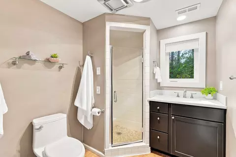 Bath - 1924 E 23rd Ave, Spokane, WA 99203 photo 5 of 5