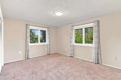 Bedroom - 1924 E 23rd Ave, Spokane, WA 99203 photo 4 of 6