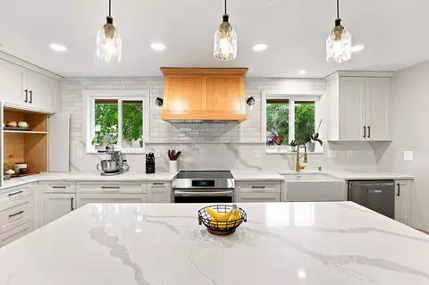 Kitchen - 14515 E 7th Ave, Spokane Valley, WA 99216 photo 3 of 5