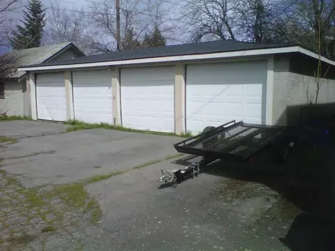 Exterior - 33 E Dalton Ave, Spokane, WA 99207 photo 2 of 3