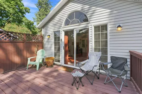 Exterior - 616 E 33rd Ave, Spokane, WA 99203 photo 4 of 10