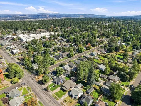 View/Area - 616 E 33rd Ave, Spokane, WA 99203 photo 14 of 16