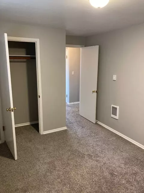Bedroom - 609 Euclid Ave, Spokane, WA 99207 photo 4 of 4