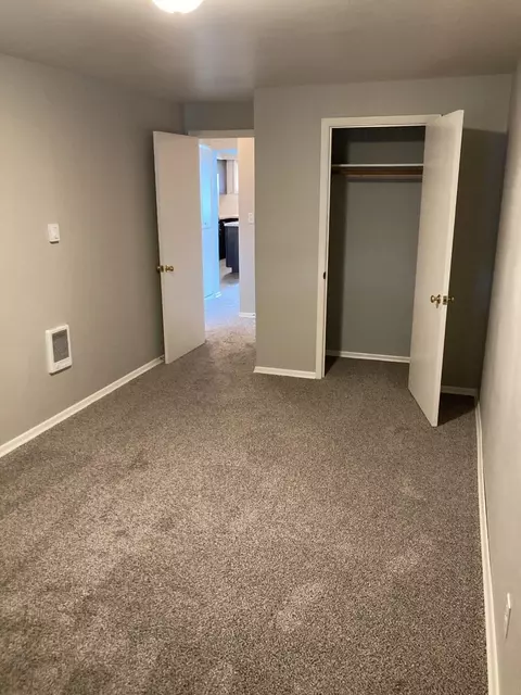 Bedroom - 609 Euclid Ave, Spokane, WA 99207 photo 2 of 4