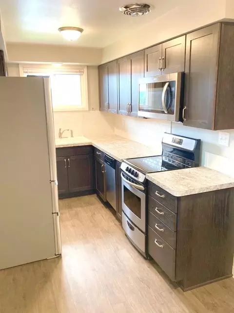 Kitchen - 609 Euclid Ave, Spokane, WA 99207 photo 1 of 2