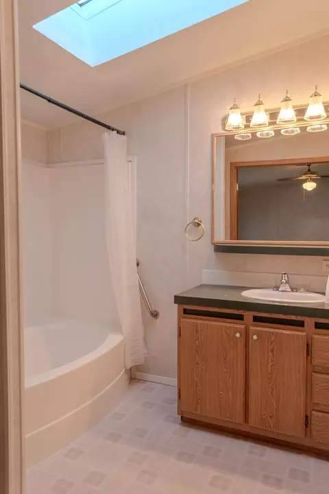 Bath - 7304 E 5th Ave, Spokane Valley, WA 99212 photo 1 of 2
