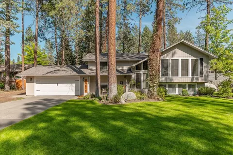 15618 N Glencrest Ct, Spokane, WA 99208
