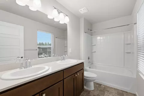 Bath - 1106 E Silver Pine Rd, Colbert, WA 99005 photo 4 of 4