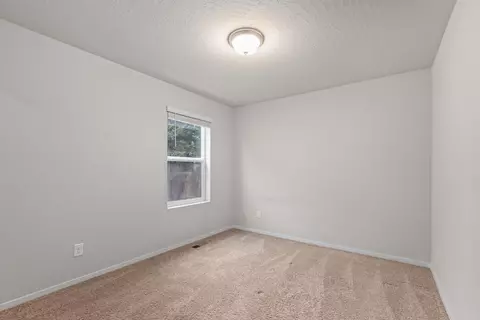Bedroom - 1106 E Silver Pine Rd, Colbert, WA 99005 photo 3 of 5