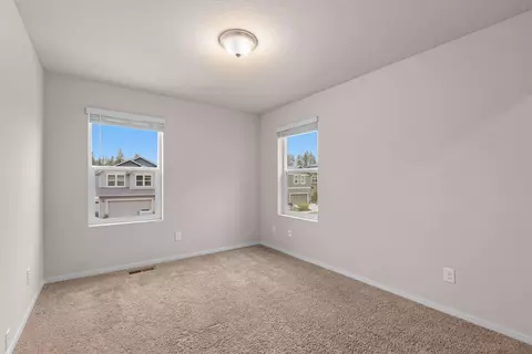Bedroom - 1106 E Silver Pine Rd, Colbert, WA 99005 photo 4 of 5