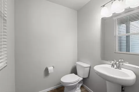 Bath - 1106 E Silver Pine Rd, Colbert, WA 99005 photo 1 of 4