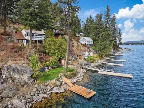 45198 Lake Shore Homes Rd, Loon Lake, WA 99148
