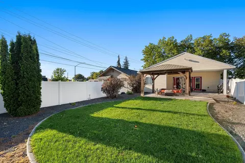 Exterior - 3608 E 5th Ave, Spokane, WA 99202 photo 7 of 11