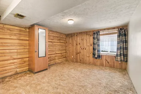 Bedroom - 421 E 28th Ave, Spokane, WA 99203 photo 6 of 7