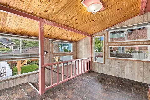 Exterior - 421 E 28th Ave, Spokane, WA 99203 photo 3 of 10