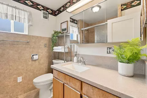 Bath - 421 E 28th Ave, Spokane, WA 99203 photo 1 of 3