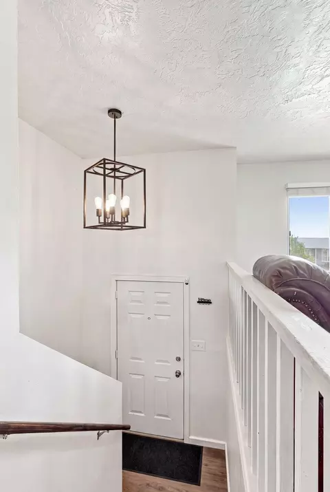 Entry Way - 3227 E Garnet Ave, Spokane, WA 99217 photo 1 of 1