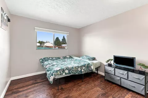 Bedroom - 3227 E Garnet Ave, Spokane, WA 99217 photo 2 of 3