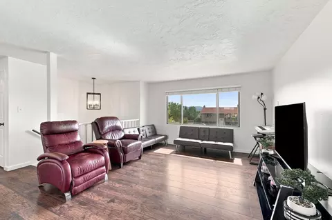 Living - 3227 E Garnet Ave, Spokane, WA 99217 photo 2 of 3