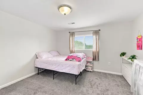 Bedroom - 3227 E Garnet Ave, Spokane, WA 99217 photo 1 of 3