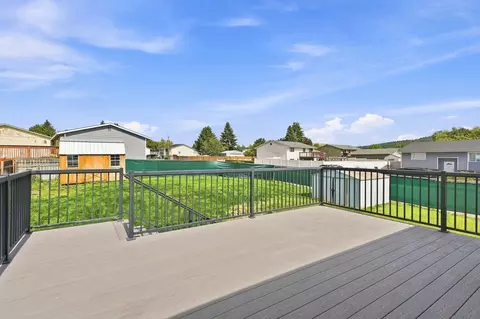Exterior - 3227 E Garnet Ave, Spokane, WA 99217 photo 3 of 9